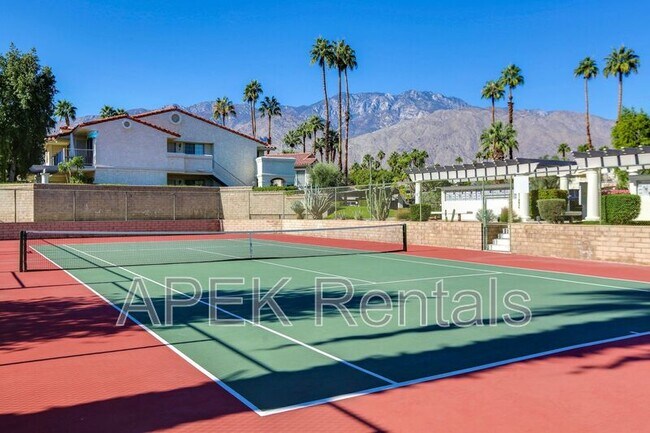 Building Photo - 2701 E Mesquite Ave