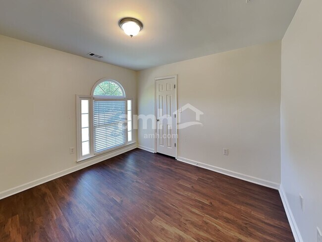 Building Photo - 4479 Cabinwood Turn