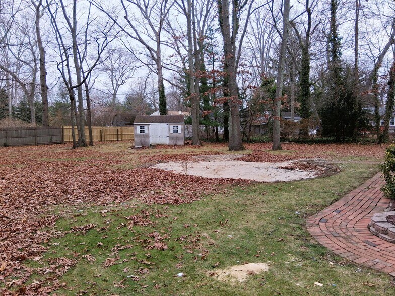 Building Photo - 37 South Ln