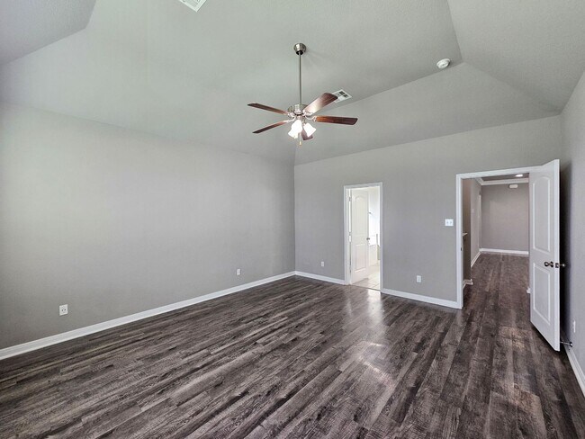 Building Photo - NEW IN MANAGEMENT - AVAILABLE NOW!