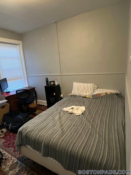 Building Photo - 881 Huntington Ave