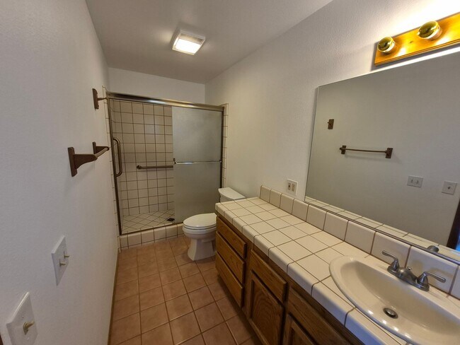 Building Photo - Joshua Tree Home with Awesome Views!