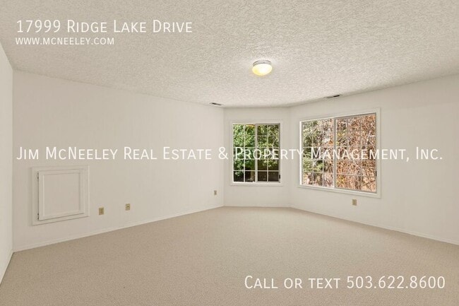 Building Photo - 17999 Ridge Lake Dr