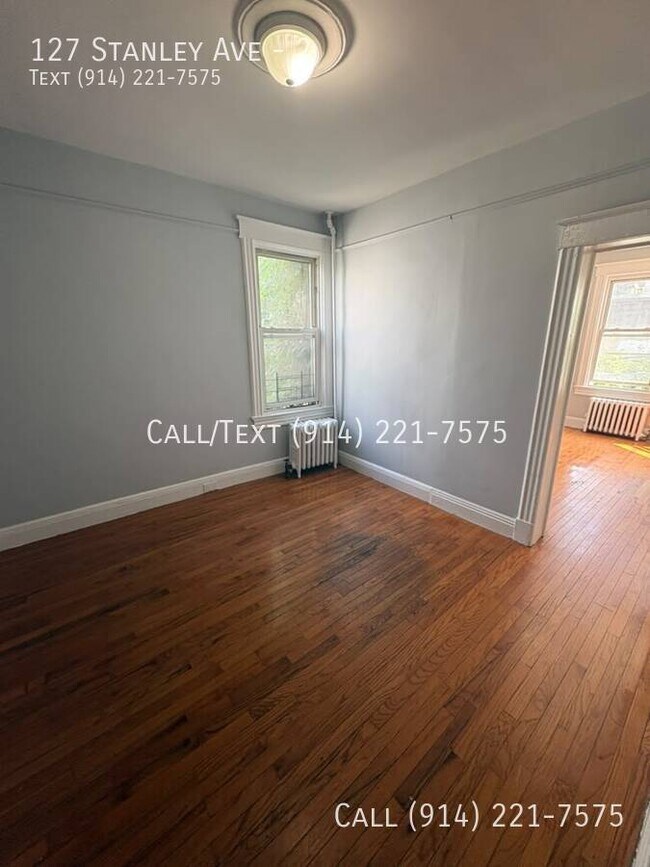 Building Photo - 127 Stanley Ave