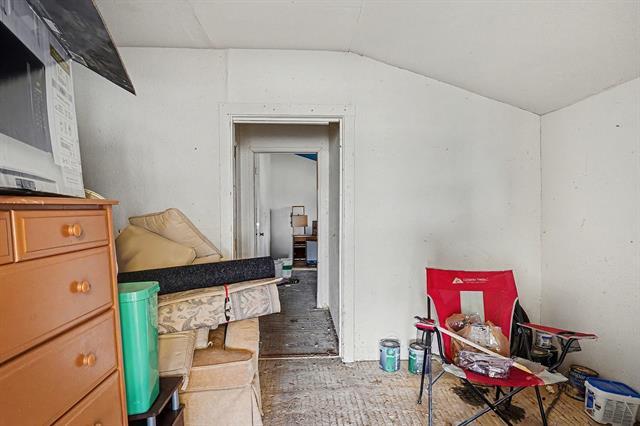 Building Photo - 5421 Buchanan St