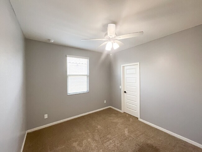 Building Photo - 36413 N Tahanta Trail