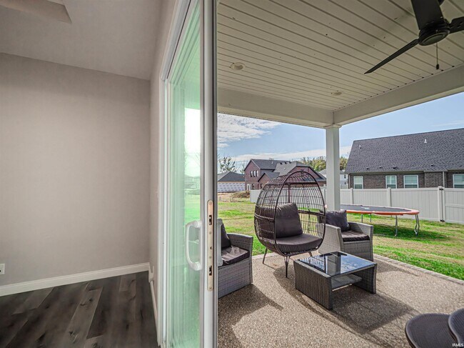 Building Photo - 3593 Sand Dr