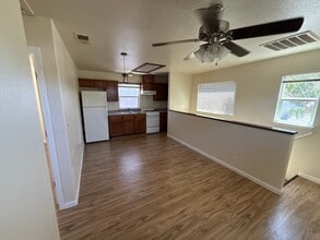 Building Photo - 2409 Cactus Ave