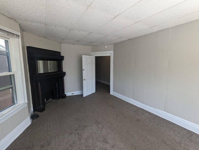 Building Photo - 576 Potomac Ave