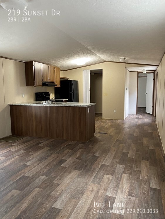 Building Photo - 219 Sunset Dr