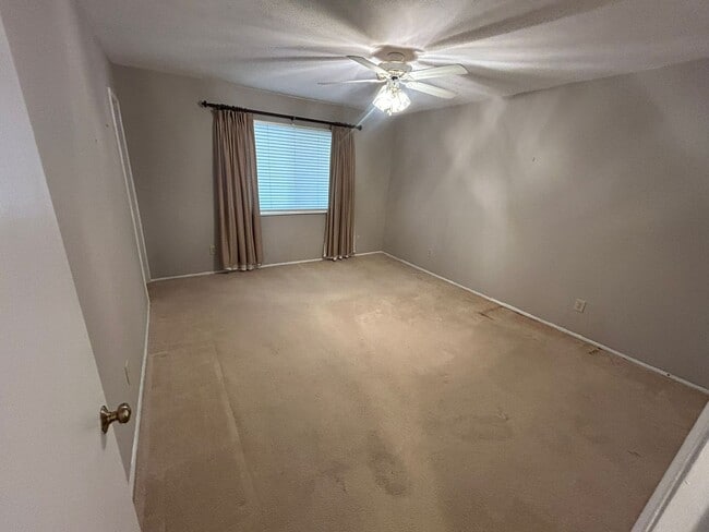 Building Photo - 4908 Wagner Dr