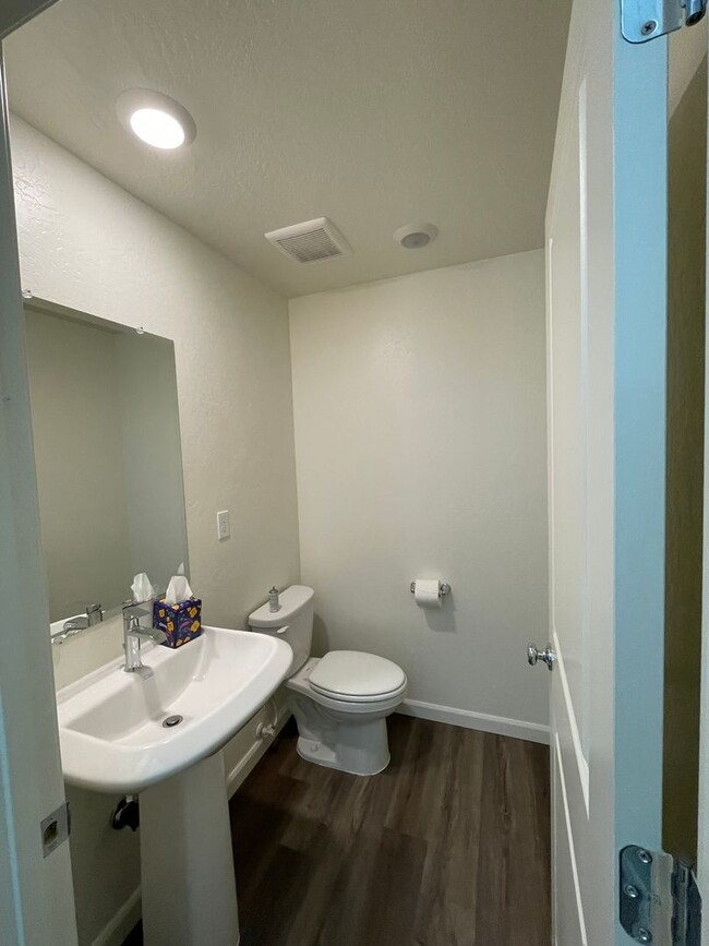 Building Photo - Beautiful New Home – Ready for Immediate M...