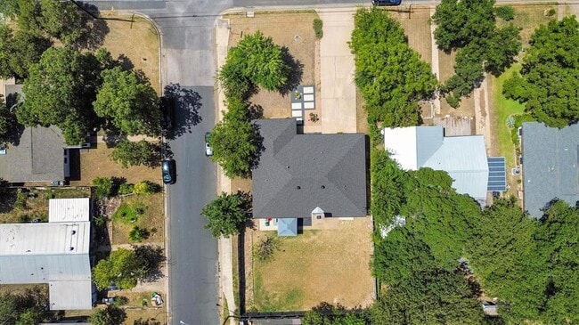 Building Photo - 2018 Wheless Ln