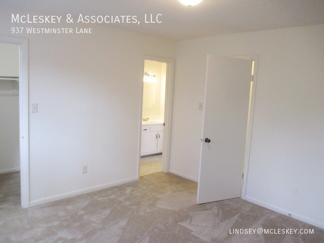 Building Photo - 937 Westminster Ln