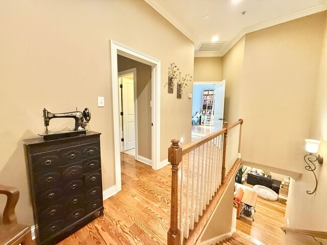 Building Photo - 465 Chapel Grove Ln
