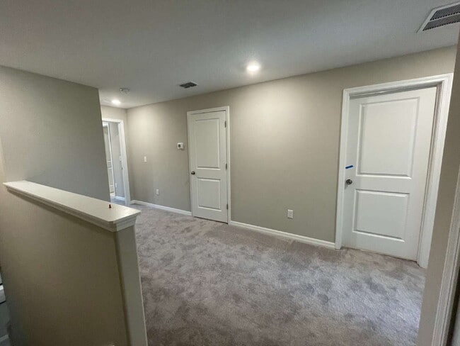 Building Photo - 23261 Willow Glen Way