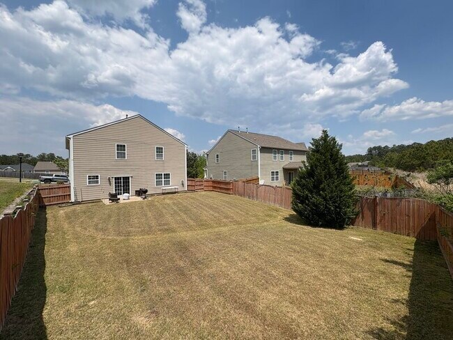 Building Photo - 1174 Primrose Dr