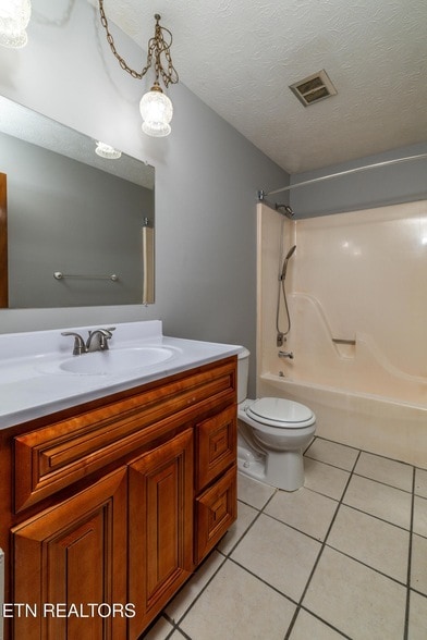 Building Photo - 1504 Marconi Dr