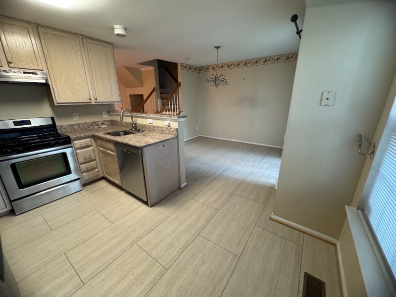 Building Photo - 3994 Mammoth Cave Loop