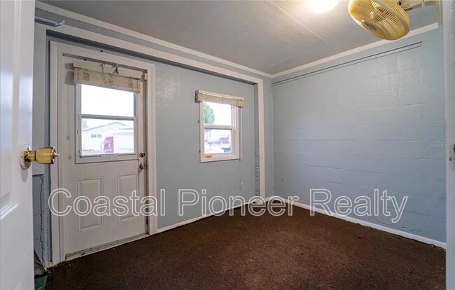 Building Photo - 7713 Heather St