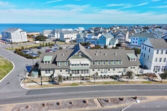 Building Photo - 9650 Shore Dr