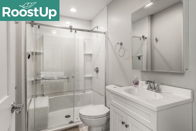 Building Photo - Furnished Bedroom with Private Bath in South Boston