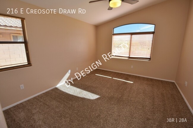 Building Photo - Corona De Tucson 3 Bed 2 Bath with Great V...