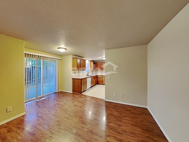 Building Photo - 34607 Rocky Ct