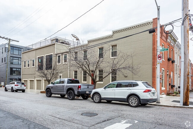 Building Photo - 3427 Elliott St