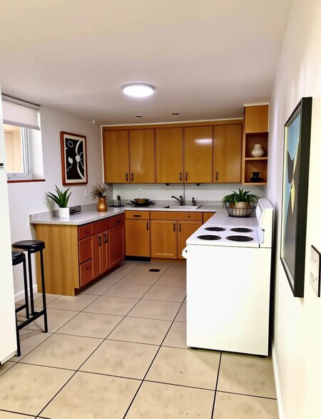 Building Photo - 4995 S Inca Dr