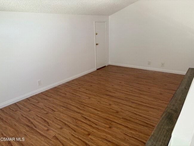 Building Photo - 595 Racquet Club Ln