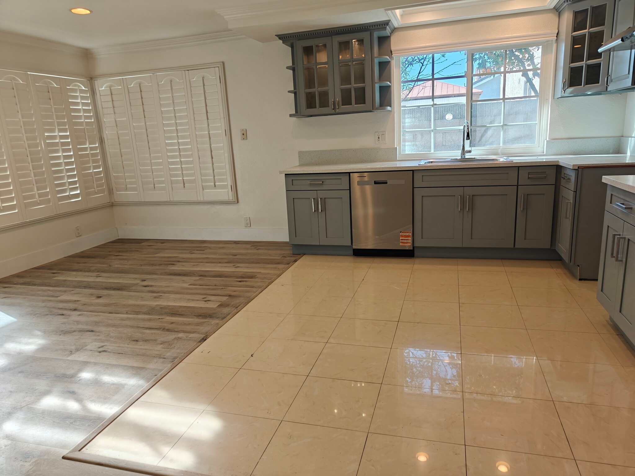 Building Photo - 15192 Tungwood St