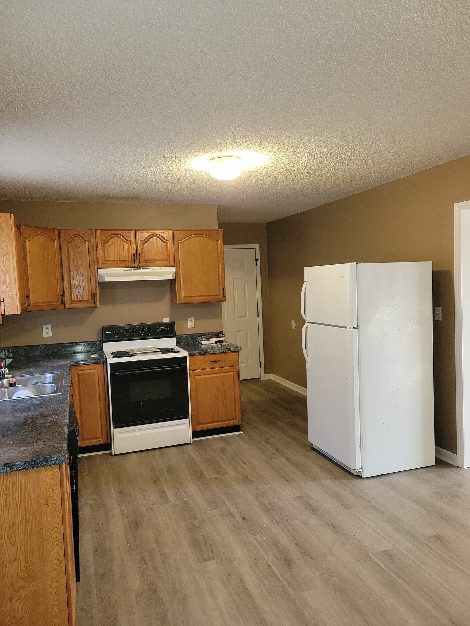 Building Photo - 64 Howard Carr Rd