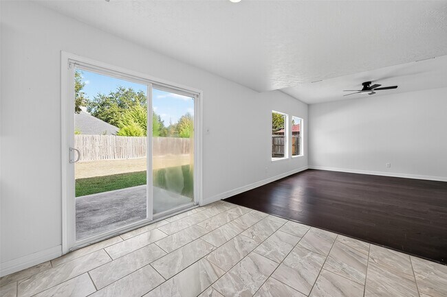 Building Photo - 7115 Renfro Dr