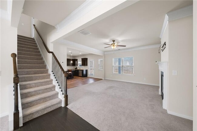 Building Photo - 5337 Burrus Ln
