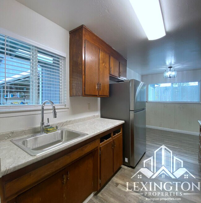 Building Photo - Beautifully Remodeled, Single-story, 3BD/2BA Home in Rio Linda near Babe Best Park!