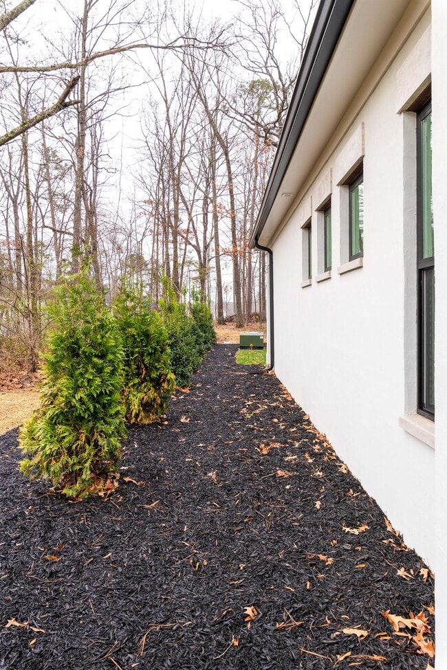 Building Photo - 1717 Double Oak Trl