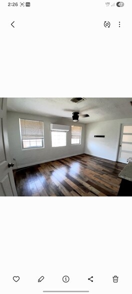 Natural light in LR - 3735 Rilma Ave