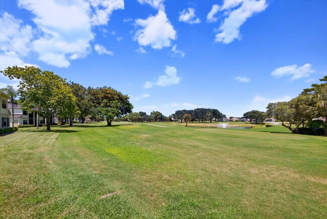 Building Photo - 12790 Briarlake Dr