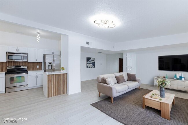 Building Photo - 3008 Lawndale St