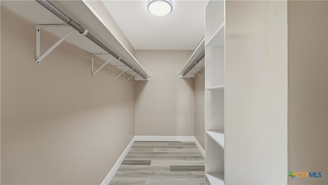 Building Photo - 7338 Raintree Forest