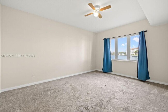 Building Photo - 17 Harbour Isle Dr W