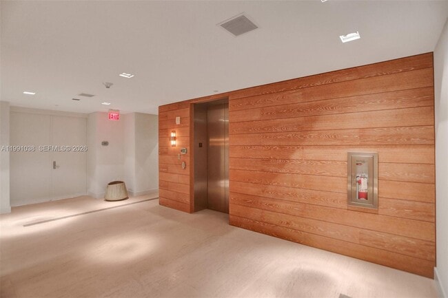 Building Photo - 3535 Hiawatha Ave