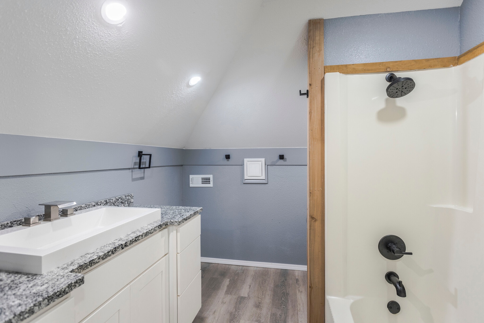 Bathroom 3 - 1014 S Chester St