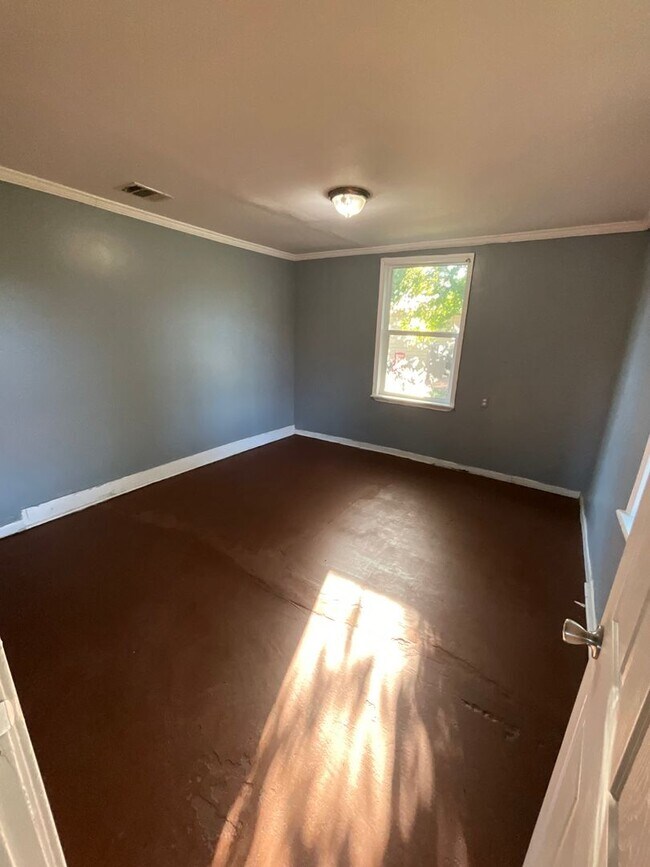 Building Photo - 4011 Myrtle St