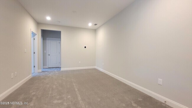 Building Photo - 82 White Cypress Dr