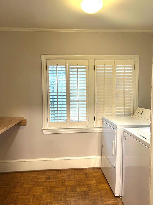 Building Photo - 1679 S Milledge Ave