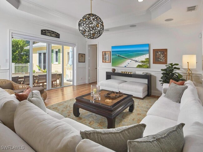 Building Photo - 165 Broad Ave S