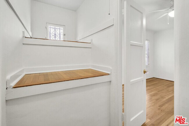 Building Photo - 1143 S Rimpau Blvd