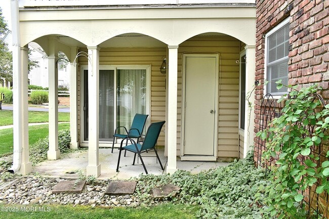 Building Photo - 119 Hyacinth Ln